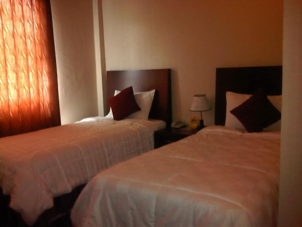 Grand Duta Hotel Palu Room photo